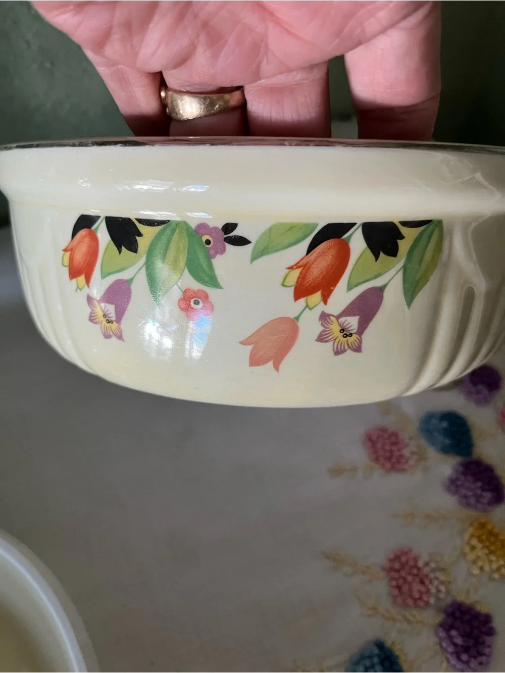 Vintage Hall’s Superior Covered Casserole – Radiance Shape Crocus/Tulip UV